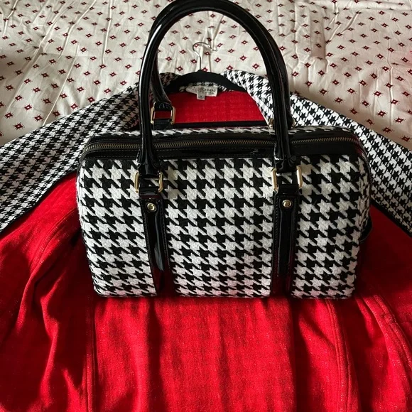 St. John Houndstooth Satchel in Black and White - Picture 2 of 8